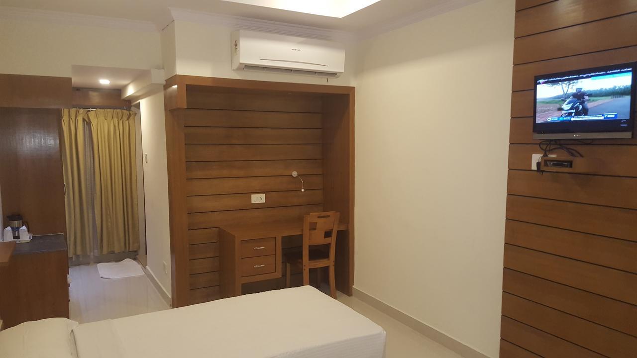 Sree Gokulam Residency Hotell Thrissur Eksteriør bilde
