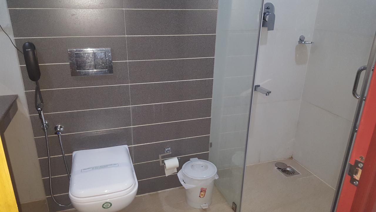 Sree Gokulam Residency Hotell Thrissur Eksteriør bilde