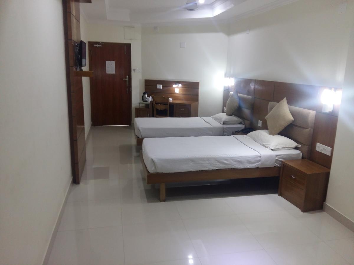Sree Gokulam Residency Hotell Thrissur Eksteriør bilde