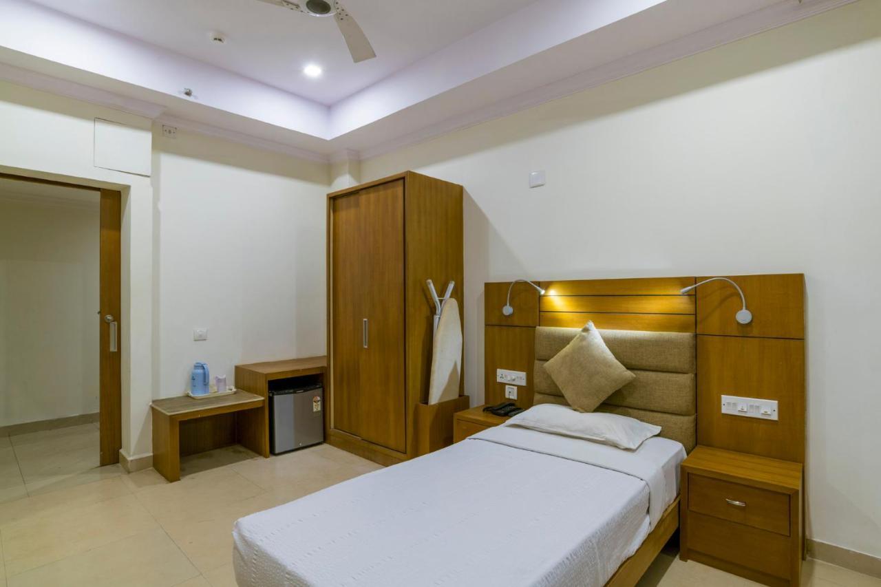 Sree Gokulam Residency Hotell Thrissur Eksteriør bilde