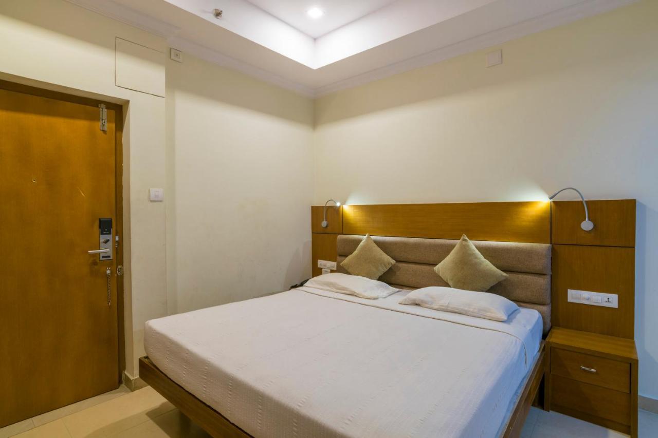Sree Gokulam Residency Hotell Thrissur Eksteriør bilde