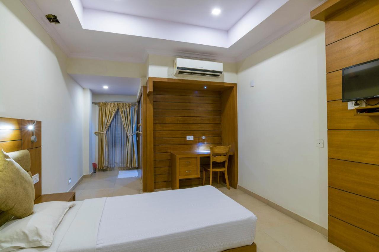Sree Gokulam Residency Hotell Thrissur Eksteriør bilde